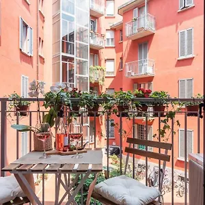 https://new-jungle-charming-flat-zona-de-angeli.it-lombardy.com